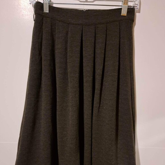 Xtaren Skirt‎ Women’s Size XSmall Gray color NEW - Picture 1 of 8